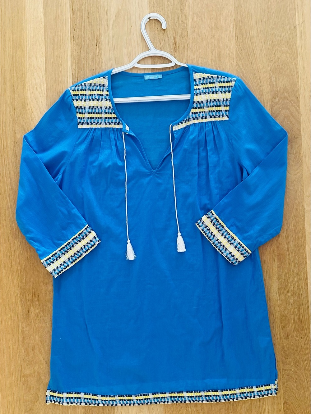 NWOT J.McLaughlin lightweight cotton Blue Embroidered Tassel-Front Tunic, medium